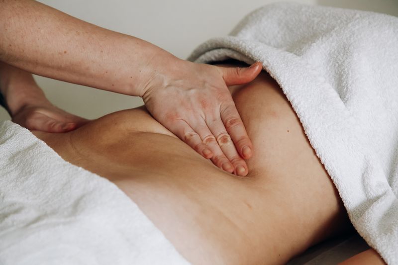 Что такое лимфодренажный массаж? Что такое лимфодренажный массаж?